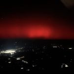 Tormenta solar provoca auroras en México y fallas en telecomunicaciones; desatan teorías por el portal 11:11