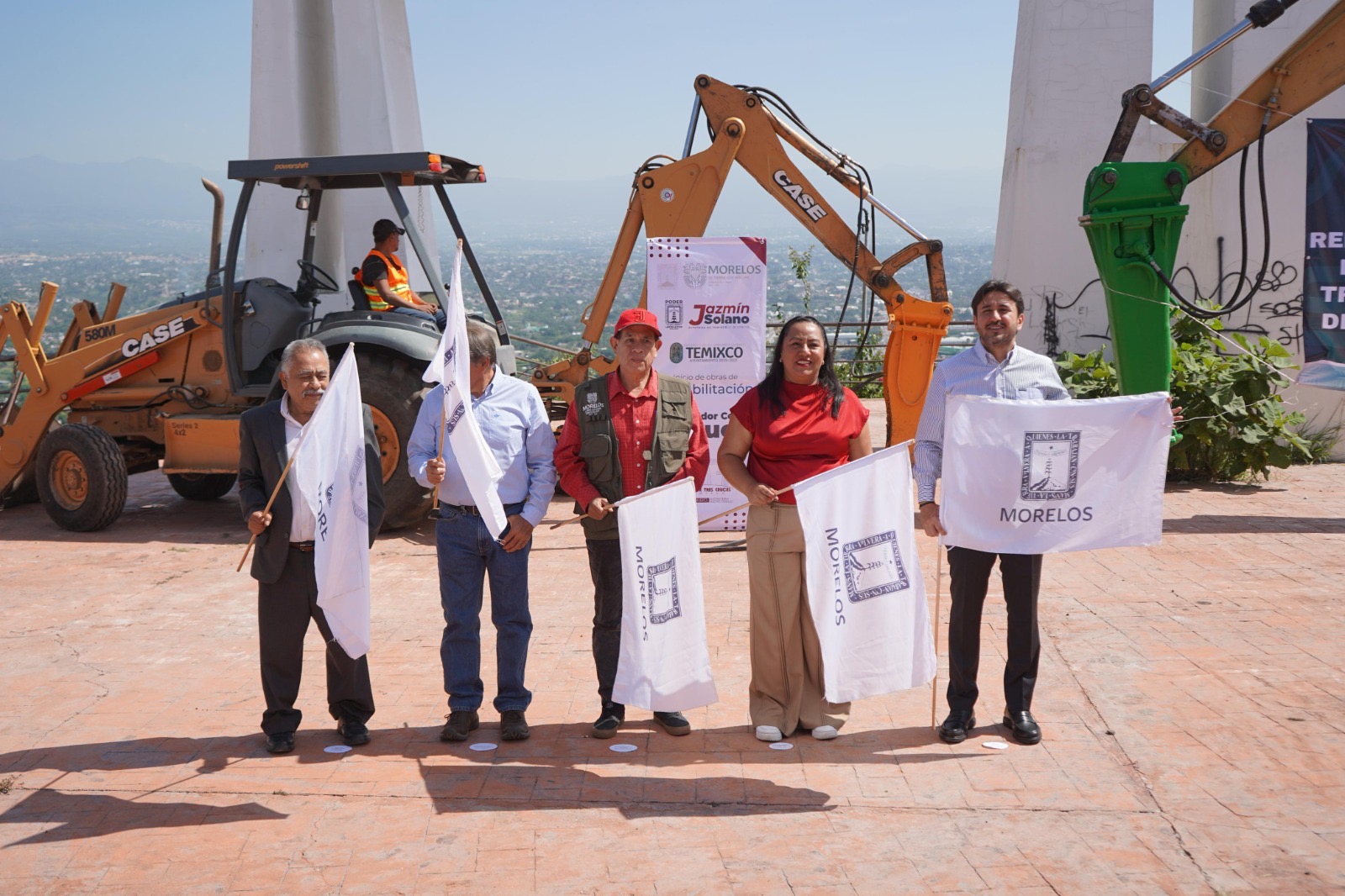 Reconoce Jazmin Solano a la Goberndora Margarita González la inversión pública para rehabilitar el mirador 3 cruces