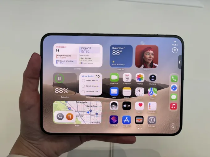 Apple presenta el iPhone Duo, su primer iPhone plegable de casi 2 mil dólares